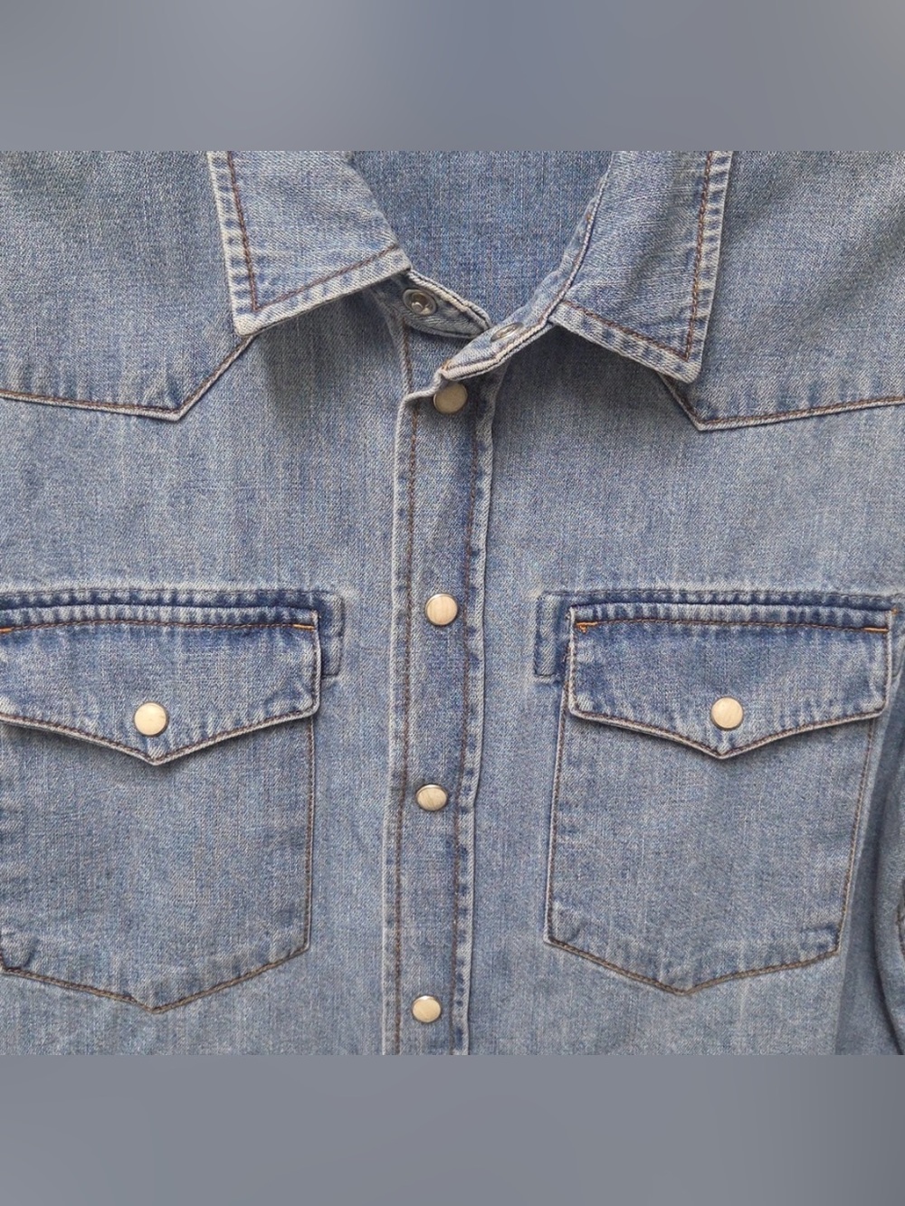 Alex Mill Blue Denim Shirt
EUC
Size Medium - Picture 4 of 6